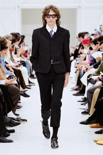 Look 63